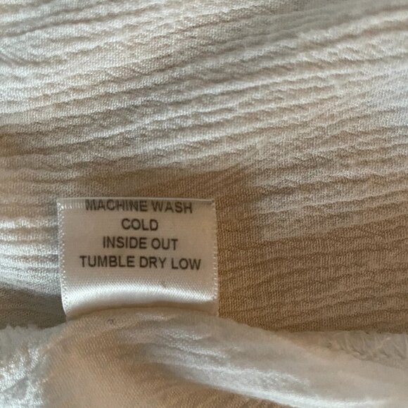 Green Dragon Women's White Embroidered  Short Sleeve Tunic Blouse, Size S - Picture 9 of 9